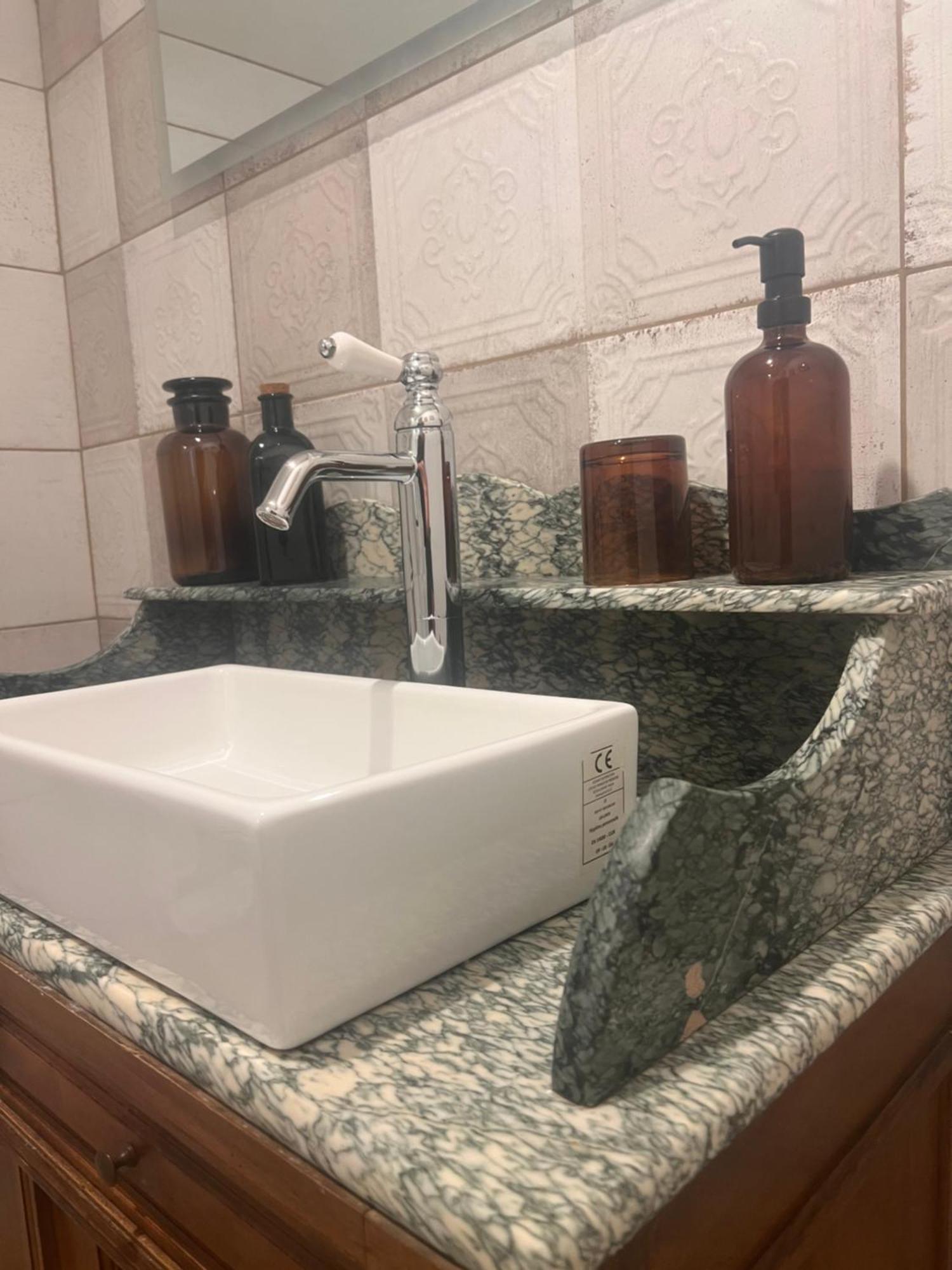 Cuneges Au Pre De Karine B&B 외부 사진